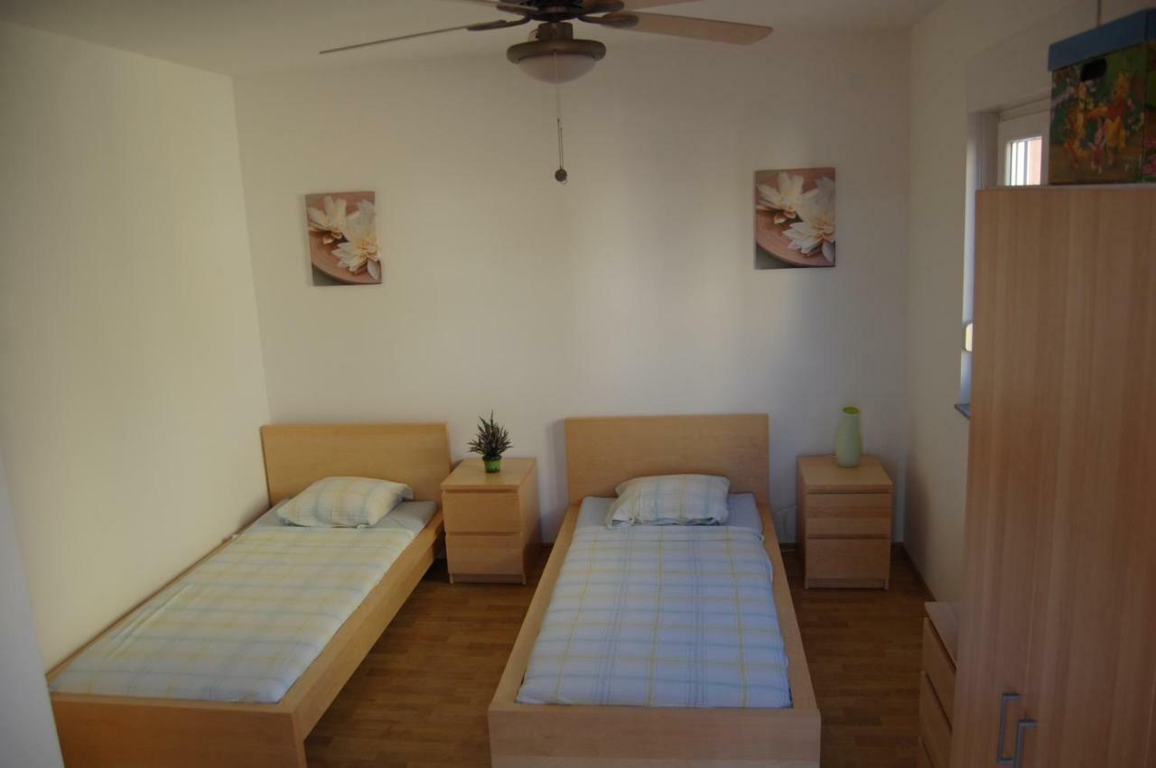 סבטי פטר Al Capone Apartment מראה חיצוני תמונה